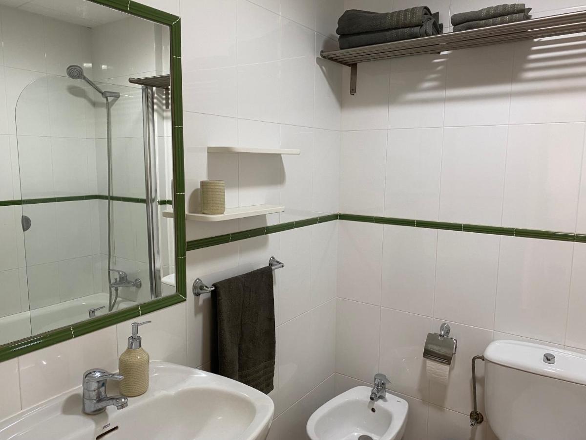 Luminoso Apartamento En Canet De Mar Cercano A La Playa Y A Barcelona Buitenkant foto